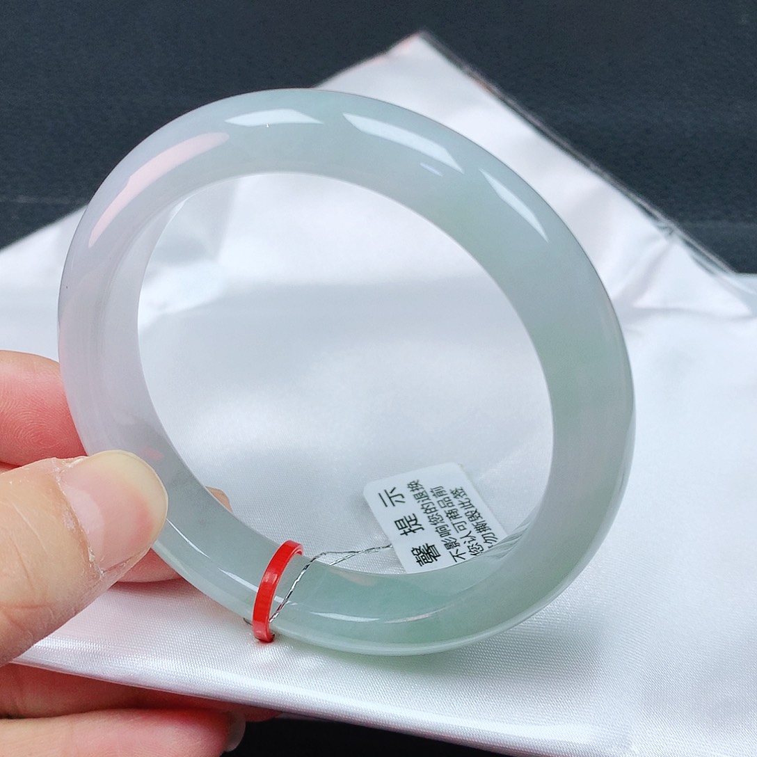 翡翠手镯未镶嵌53+圈