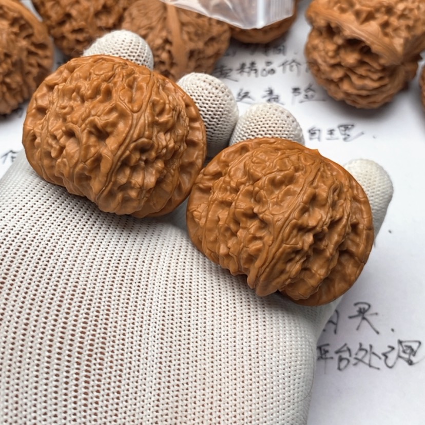 【闪购商品】把件文玩核桃37白狮子