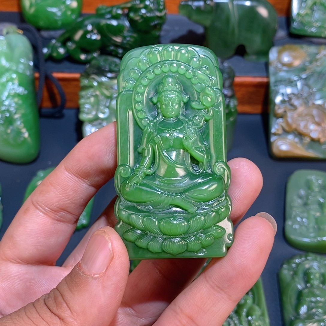 和田玉颈饰未镶嵌薛*皮