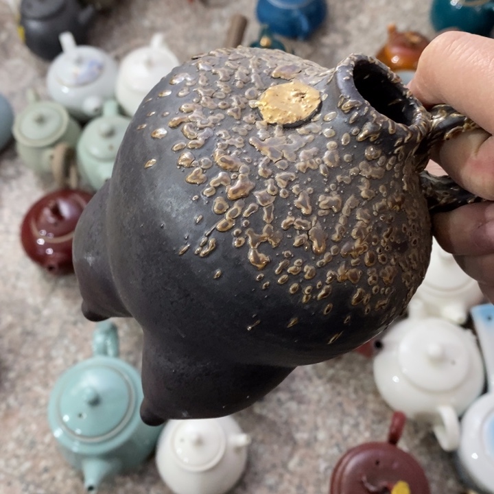 陶瓷艺术品及陶瓷壶