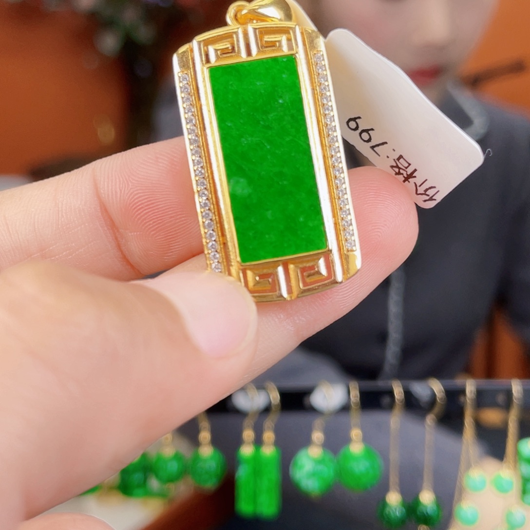 翡翠银S925镶嵌耳饰