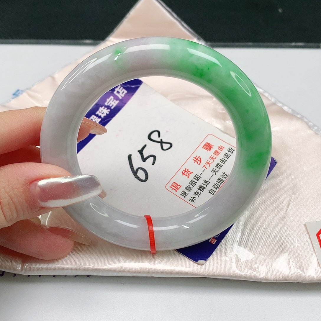 翡翠手镯（圆镯）未镶嵌园*翡翠手镯