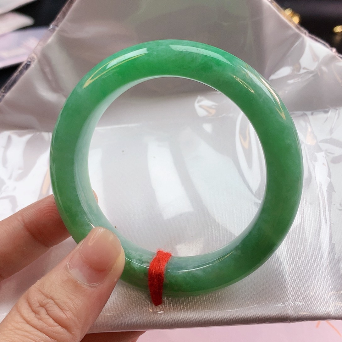 翡翠手镯未镶嵌54圈2321