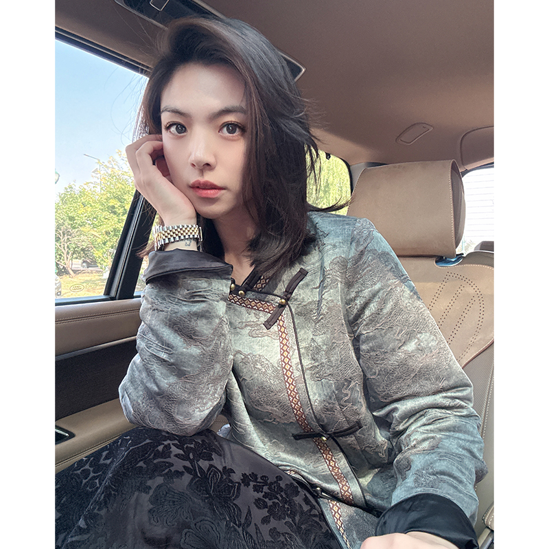 【美美新中式】新款轻奢织带气质灰盘扣暗纹提花长袖上衣女70083