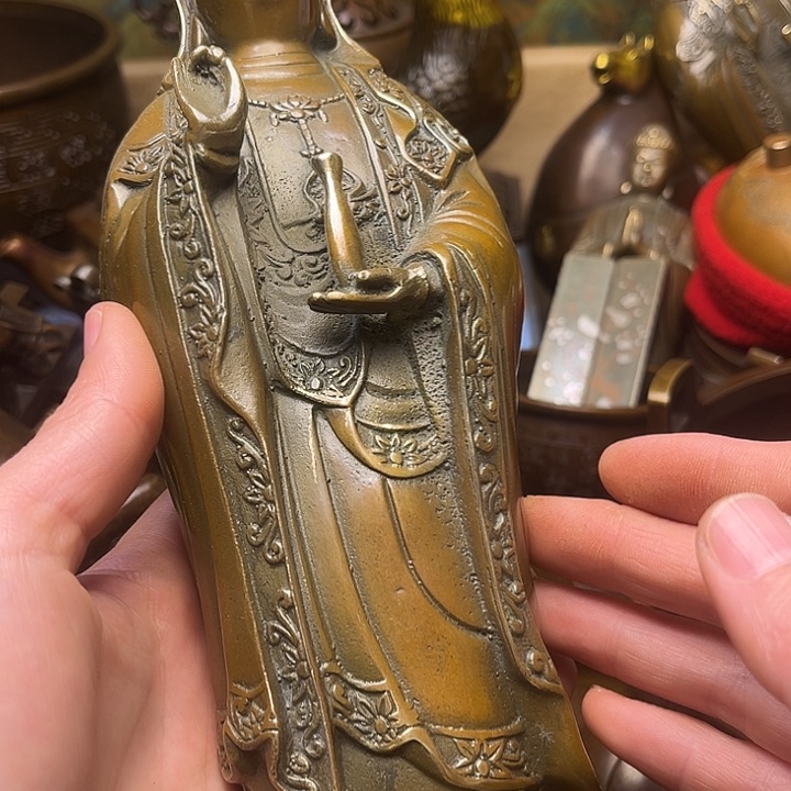 精美铜器批发档口