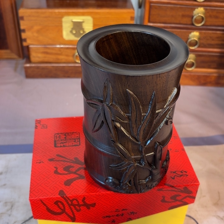 木老檀木雕刻笔筒精品