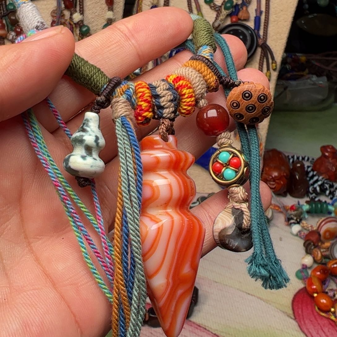 玛瑙/玉髓颈饰未镶嵌