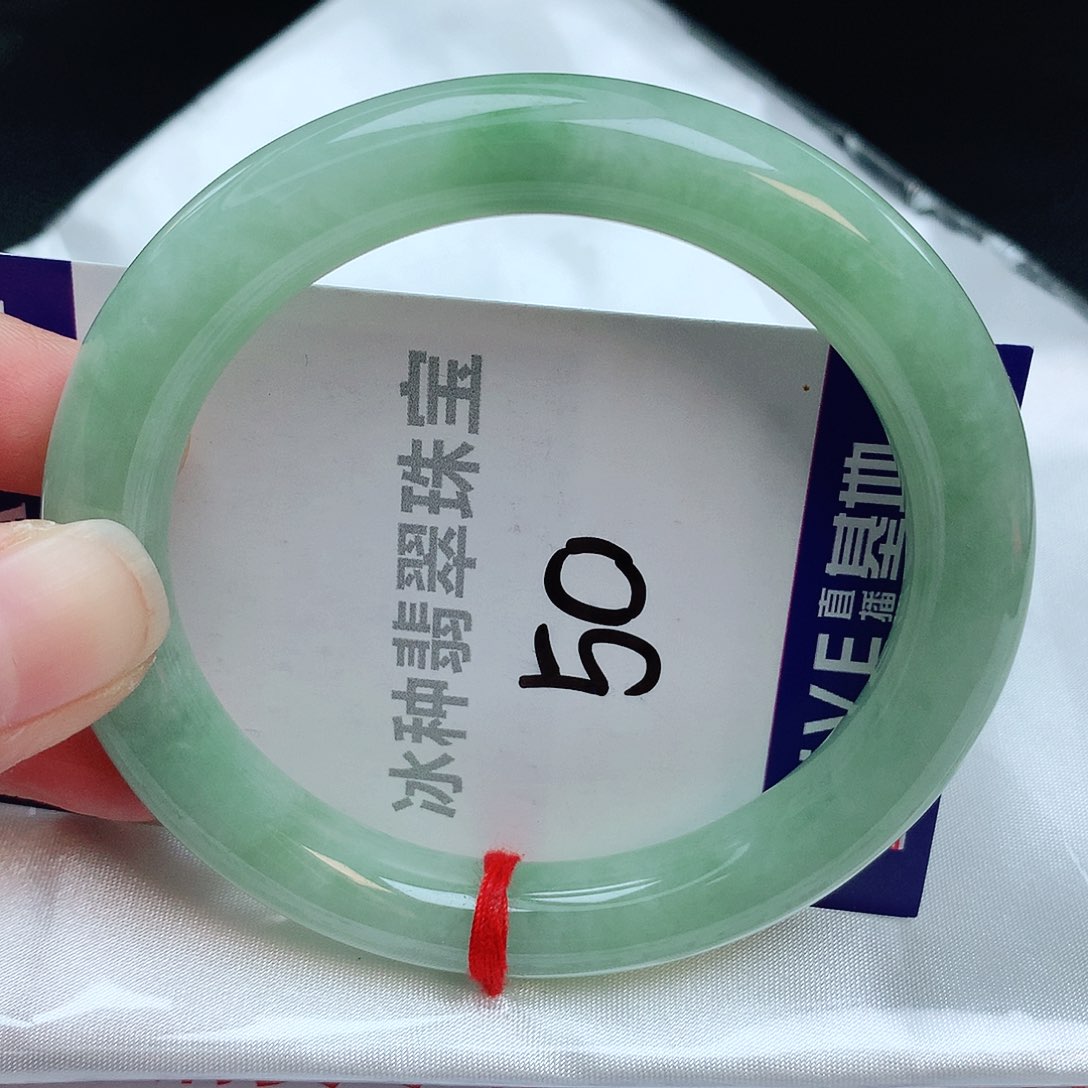 翡翠手镯未镶嵌缅甸天然A货翡翠手镯