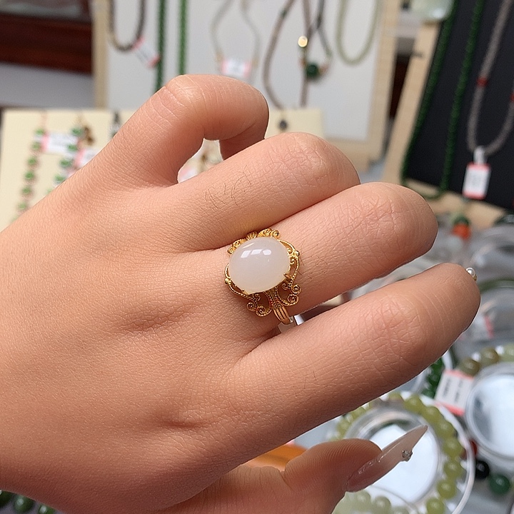 和田玉（糖玉）未镶嵌戒指