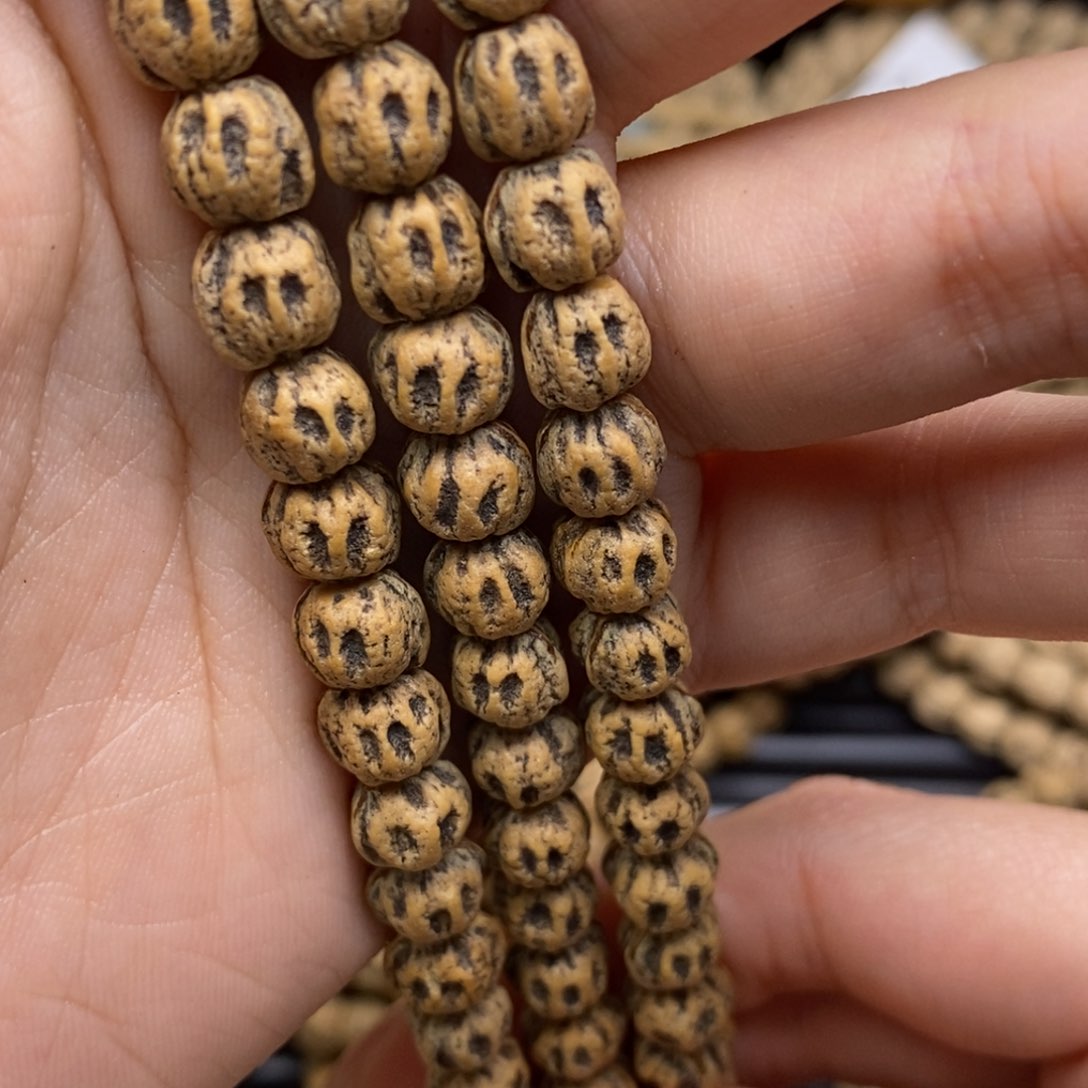 柏香籽/百香籽吊坠泰*