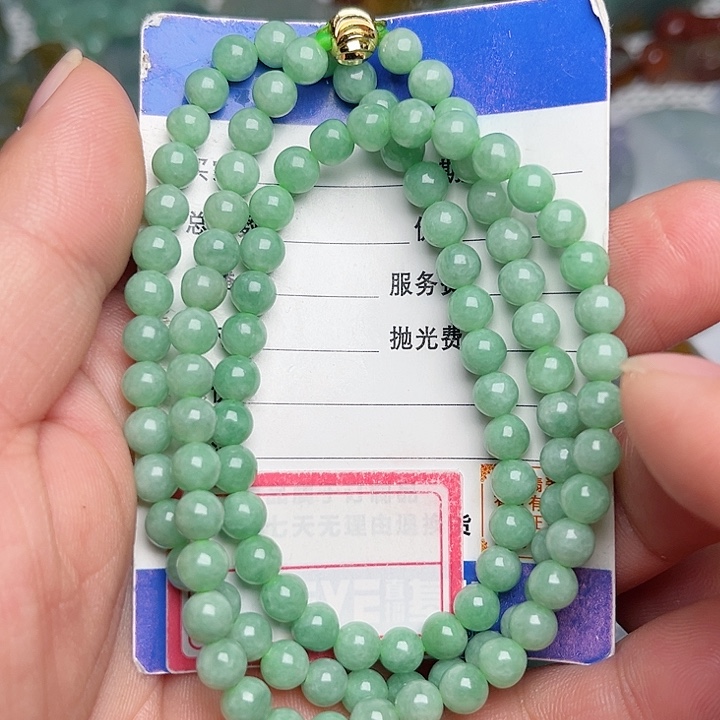 翡翠颈饰未镶嵌珠子