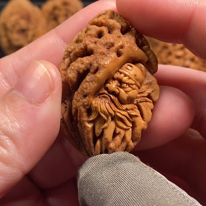 燁***軒巧雕钟馗，天地孔。