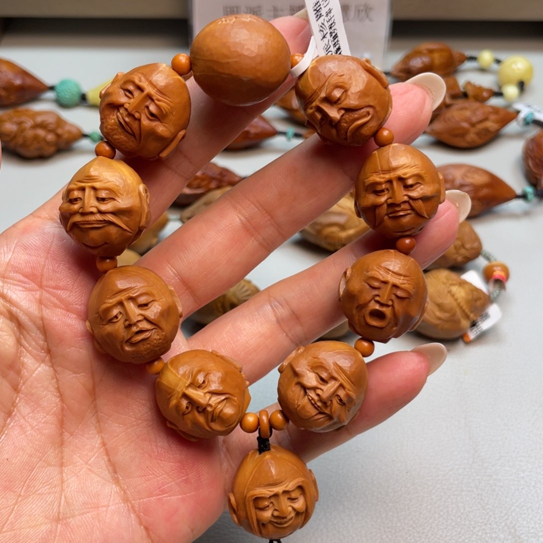 橄榄核吊坠过儿罗汉