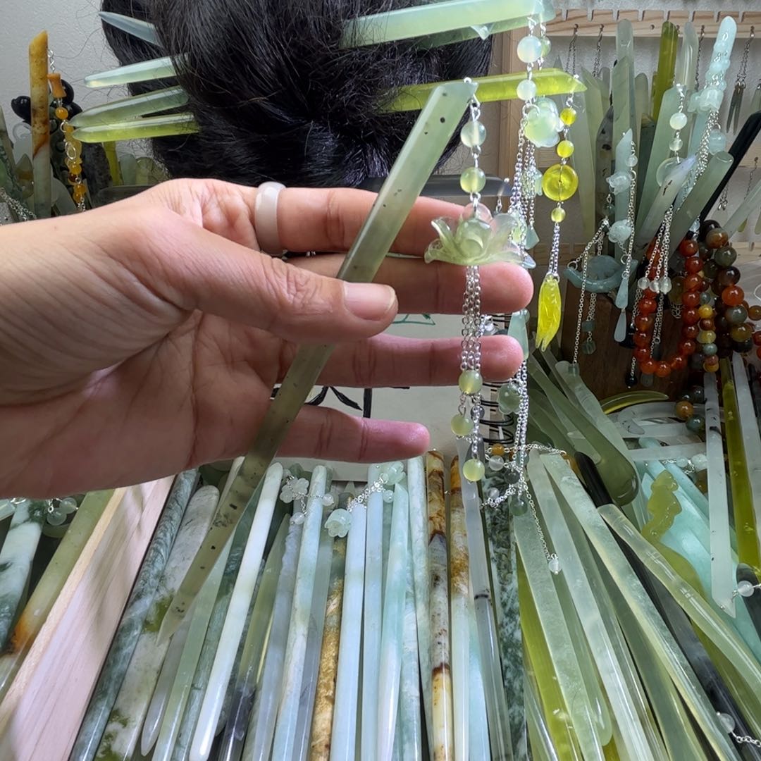 蛇纹石玉发饰合金