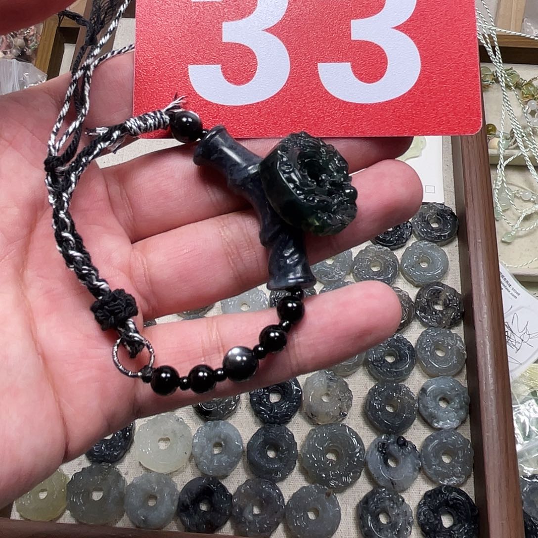 羽***.蛇纹石玉合金颈饰