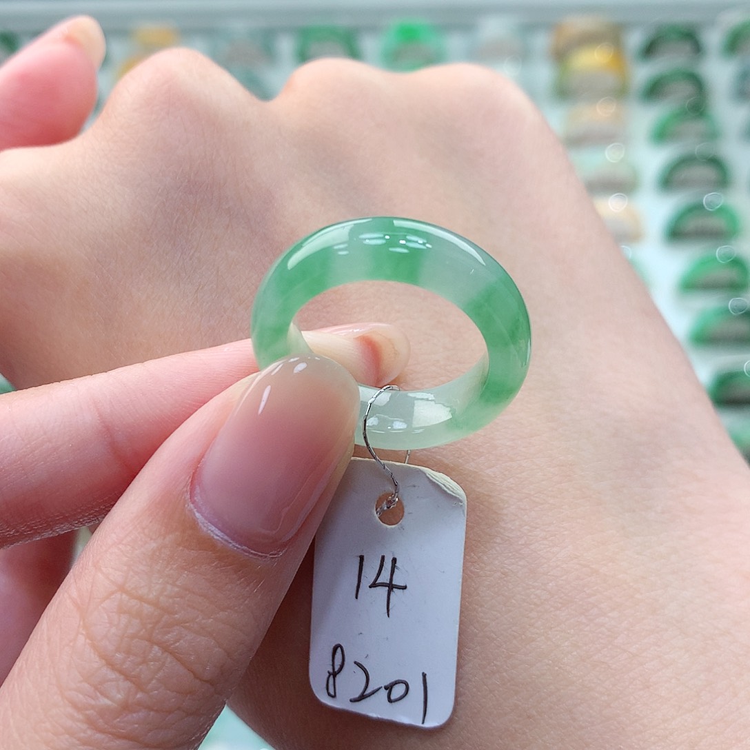 翡翠戒指未镶嵌14号