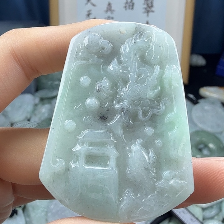 翡翠未镶嵌颈饰翡翠