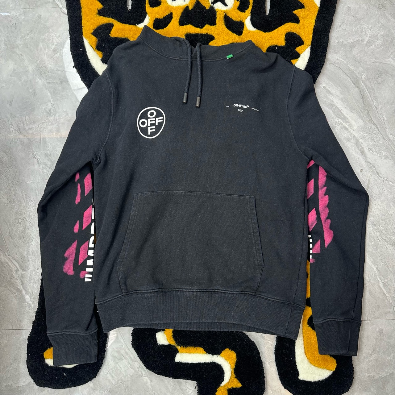 95新 OFF-WHITE 黑粉刷箭头 涂鸦连帽卫衣M码