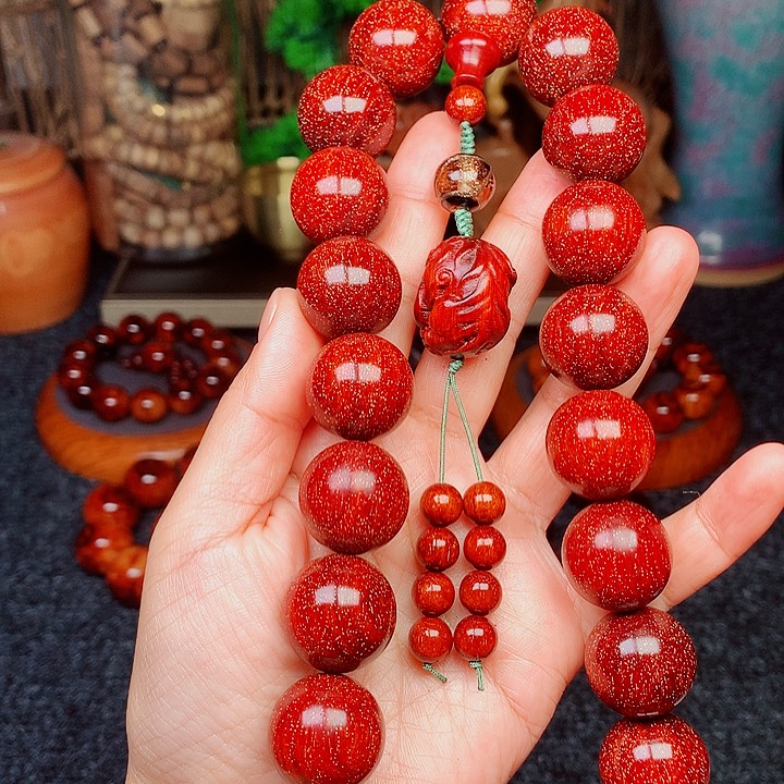 檀香紫檀（小叶紫檀）桃2.0红手持