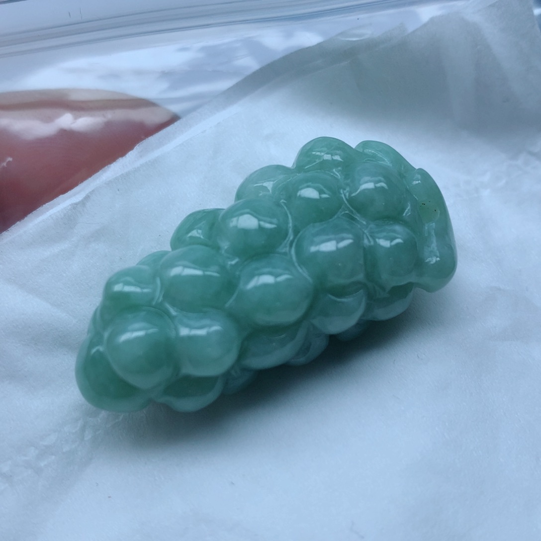 翡翠颈饰未镶嵌牌子