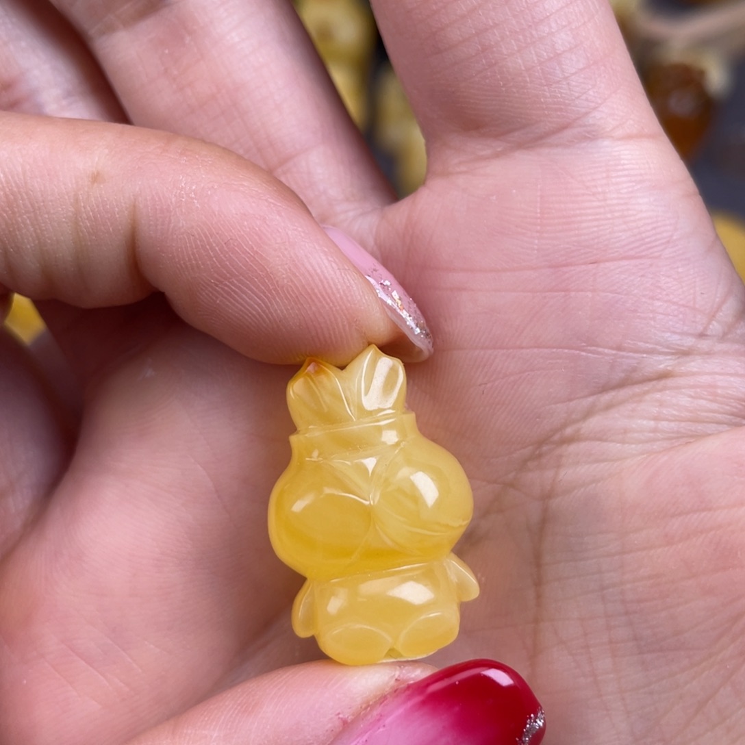 琥珀裸石未镶嵌蜜蜡