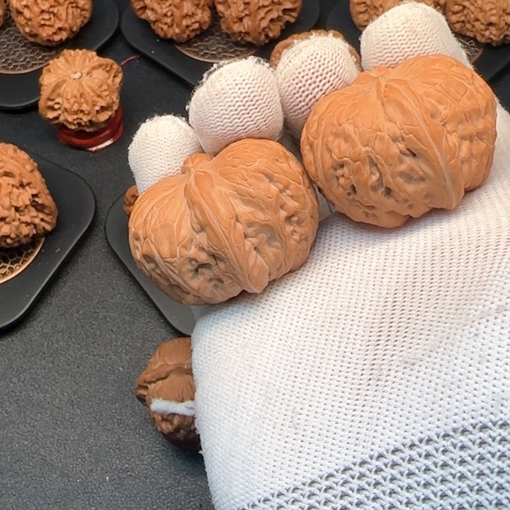 文玩核桃吊坠水*?平谷元宝