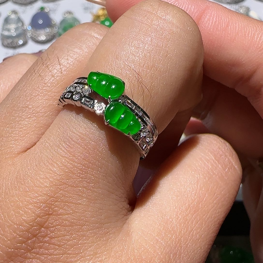 【闪购商品】18K金镶嵌戒指翡翠天然