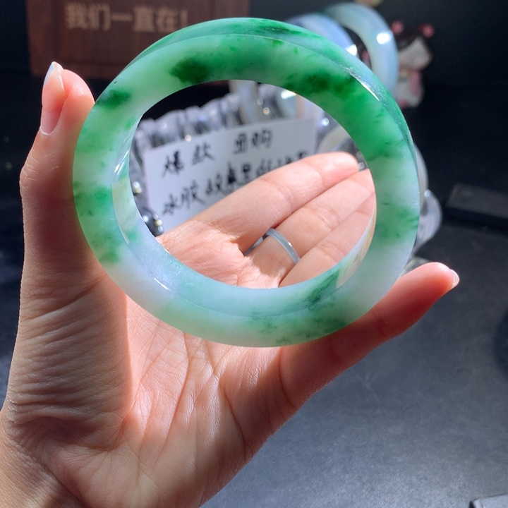 定制翡翠手镯未镶嵌