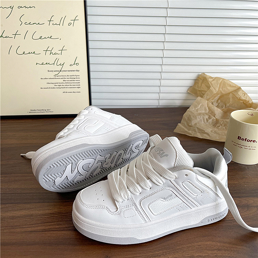 易少年 港风小白鞋女学生运动鞋ins潮2025年冬季新款运动休闲板鞋