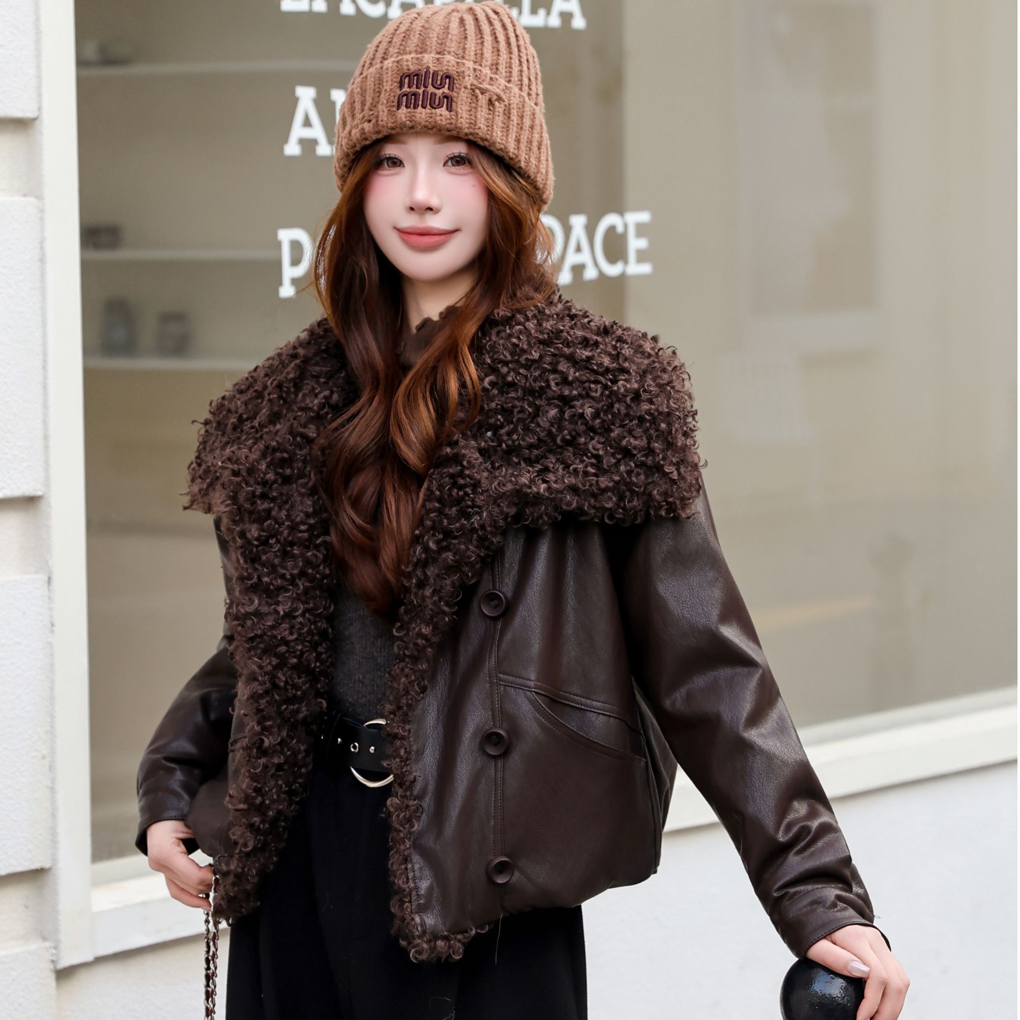 毛绒拼接大翻领羽绒服女2025冬季韩版宽松气质90白鸭绒外套