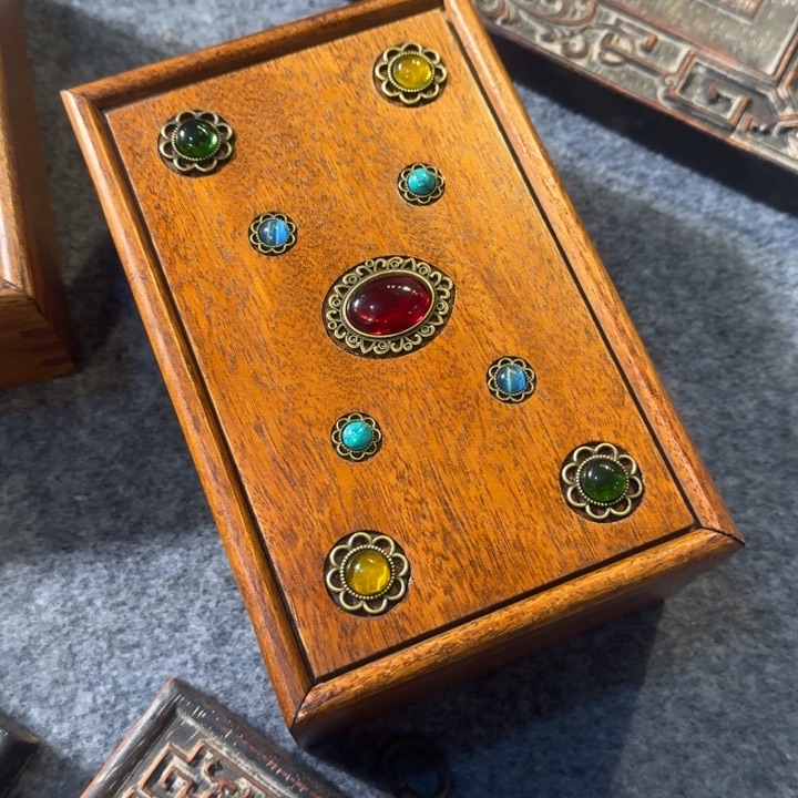 贡木抽拉盒的的的的的