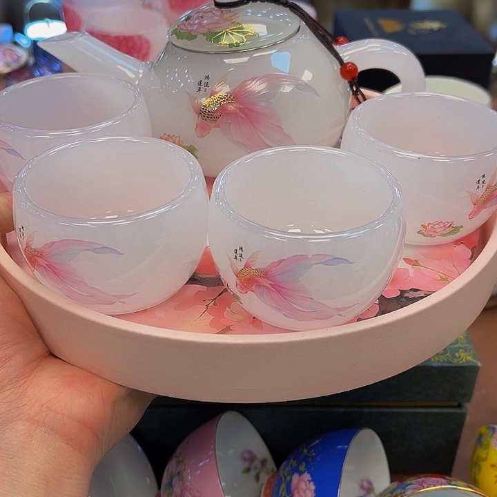段泥茶杯兔兔现在组图小心翼翼组图