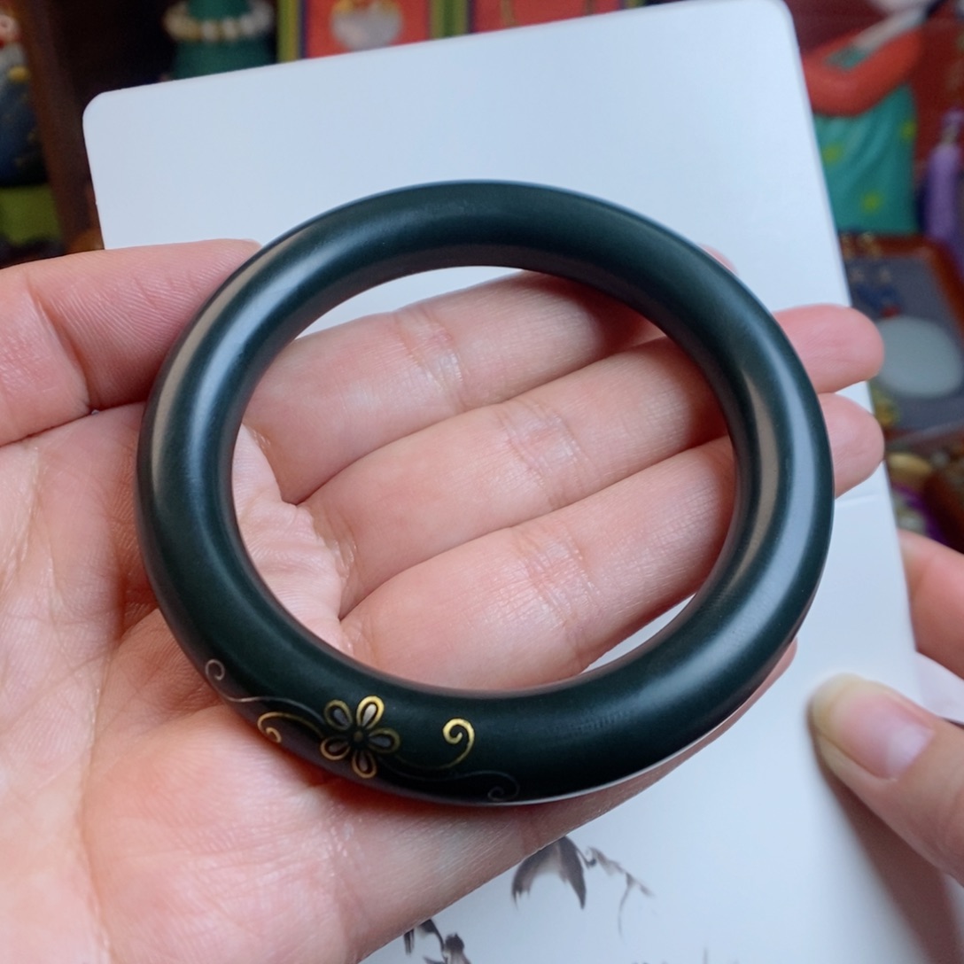 和田玉（青玉）手镯未镶嵌55沙枣青