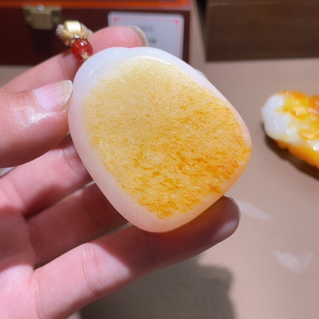 和田玉颈饰未镶嵌Z6