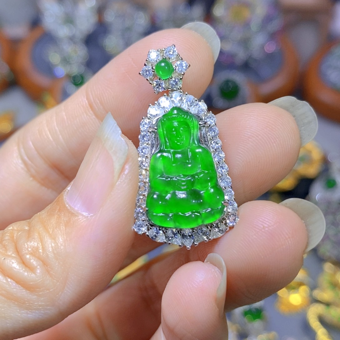 翡翠颈饰银S925镶嵌天然翡翠