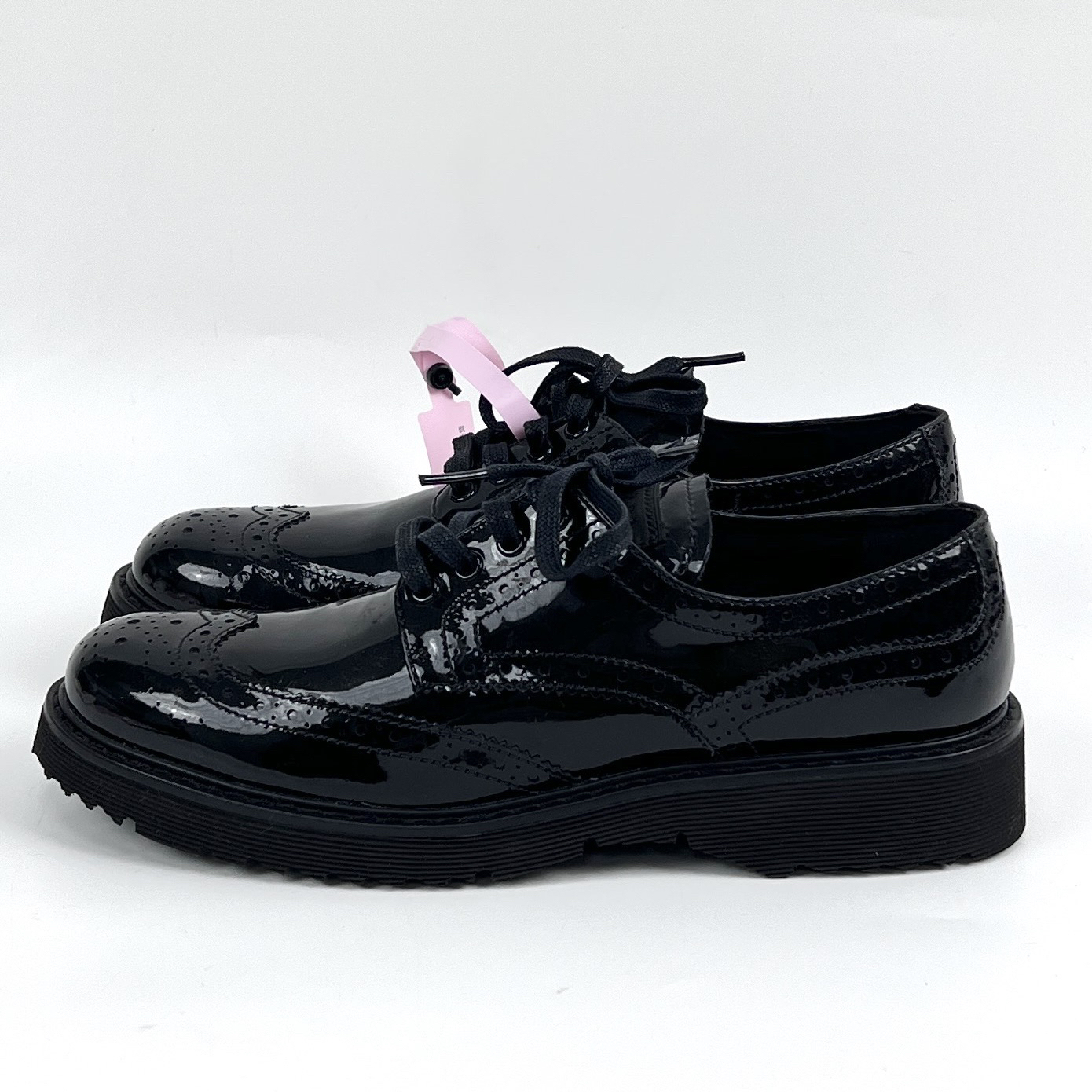 未使用 Prada/普拉达 39码 黑色漆皮皮鞋 lm4193