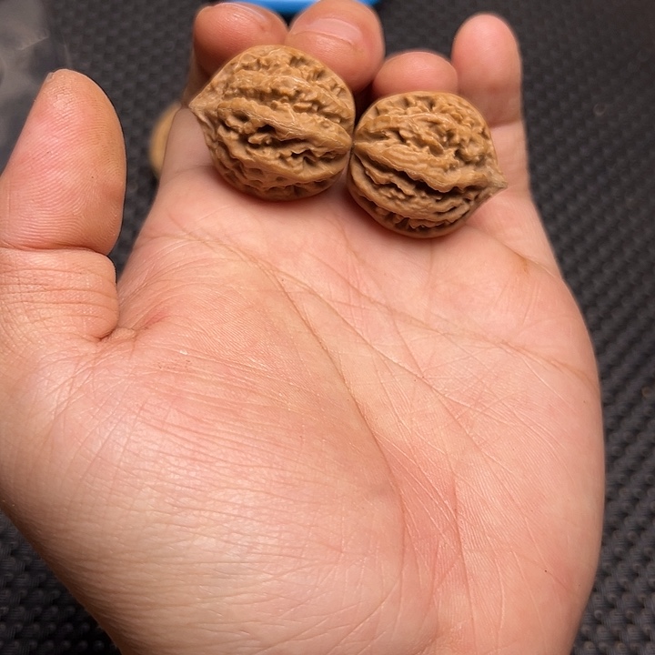 文玩核桃吊坠西瓜纹