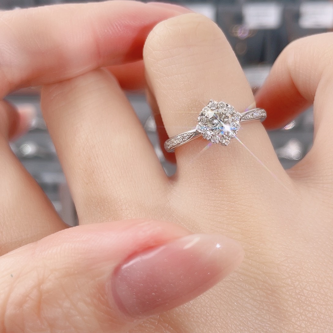 天然钻石戒指/指环18K金镶嵌DS24120095