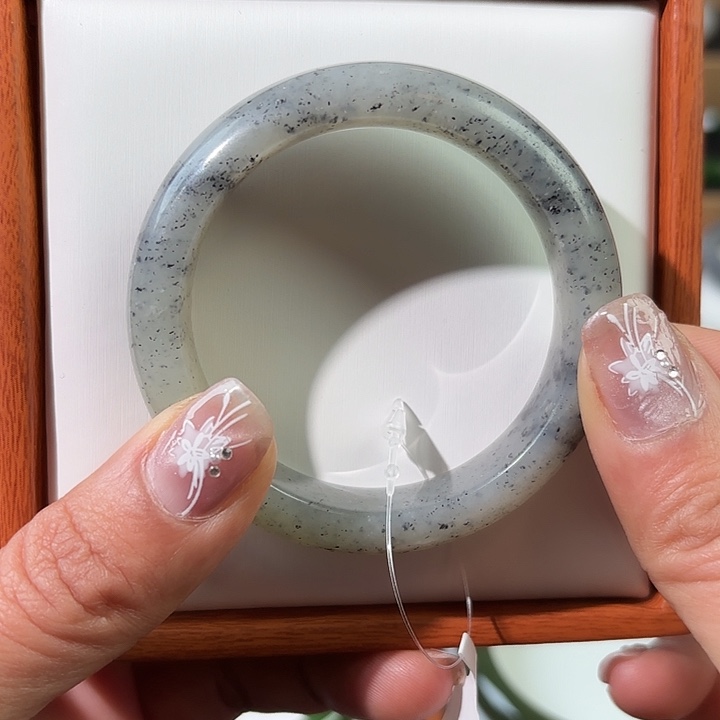 和田玉（糖玉）未镶嵌手镯