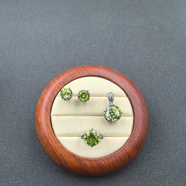  【经典永恒  光芒四射】 套装 GDJ9944