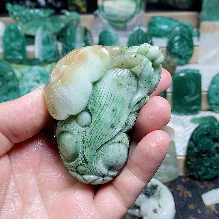 未镶嵌独山玉颈饰