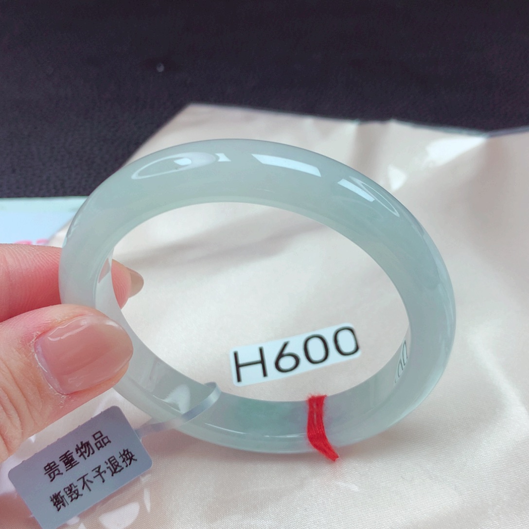 翡翠手镯未镶嵌手镯88