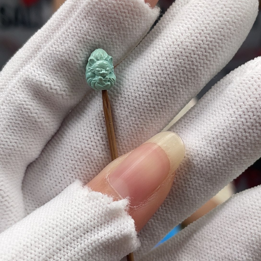 绿松石未镶嵌挂件