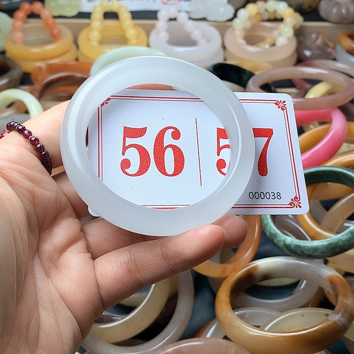 石英质玉（黄龙玉）未镶嵌手镯