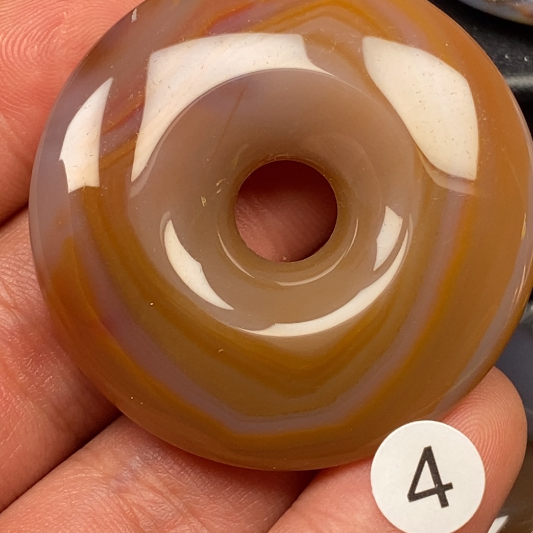 水***扬玛瑙/玉髓未镶嵌颈饰挂件