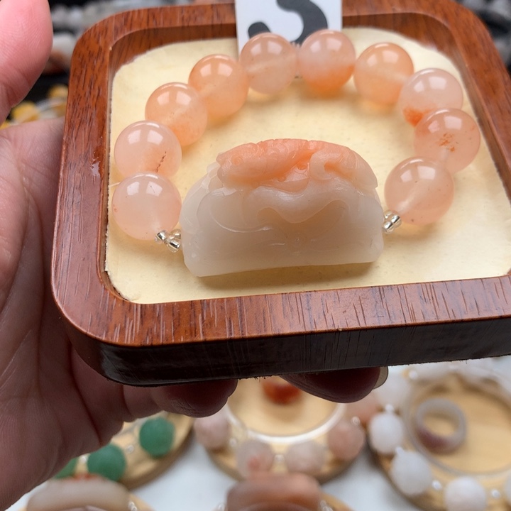 石英质玉手链未镶嵌