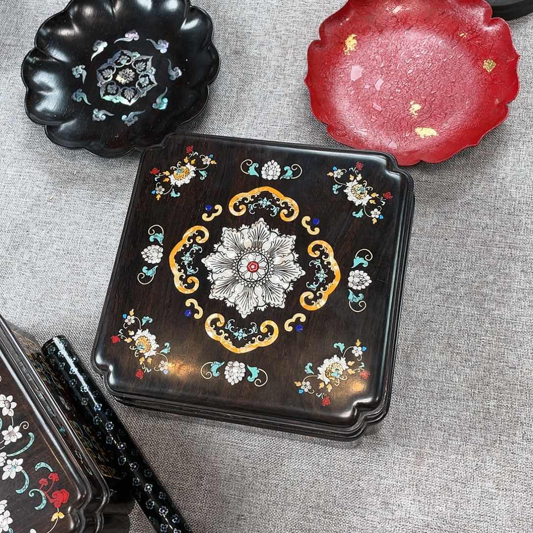 黑酸枝木类成套家具