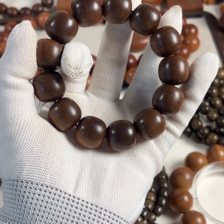 名***杨檀香木1718老山檀黑肉奶香奶甜