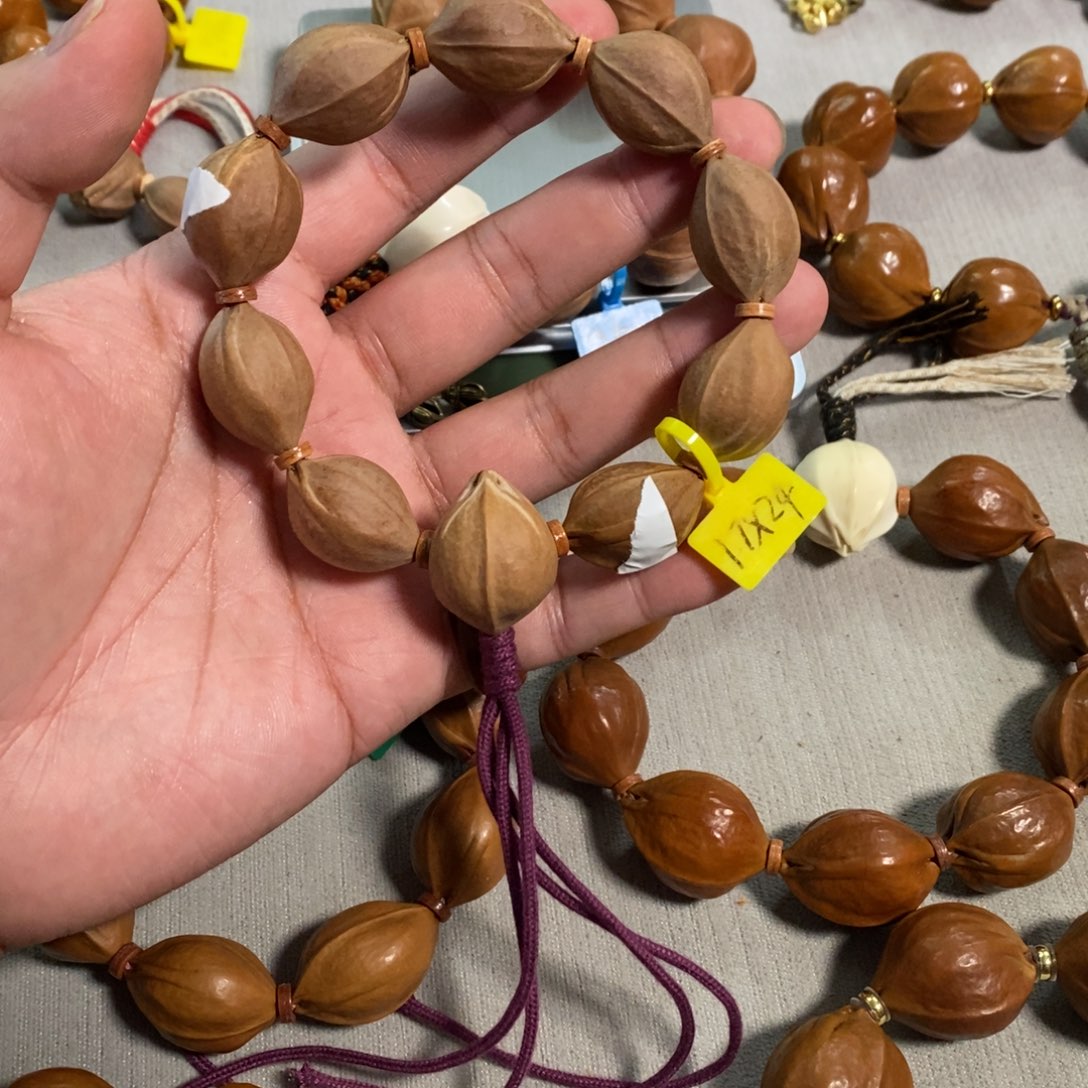 西***吧橄榄核吊坠老树籽梅林铁核1724