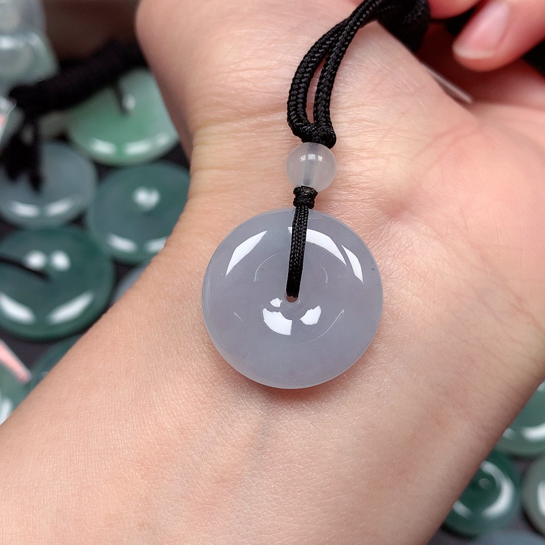 翡翠颈饰未镶嵌平安扣A